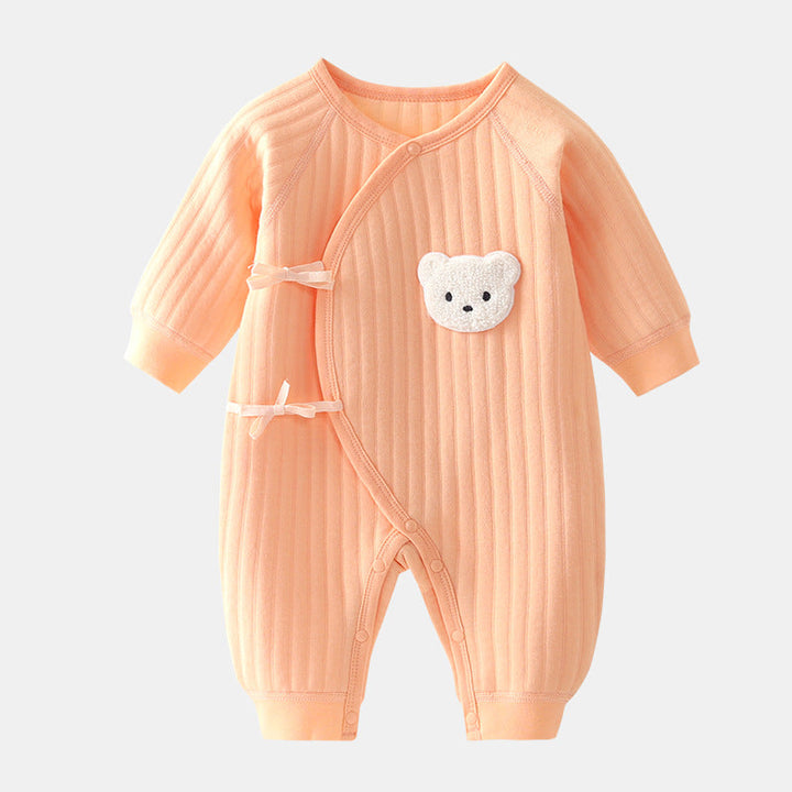 Chic baby bear applique bodysuit, designed for cozy spring & autumn comfort. A delightful infant gift.