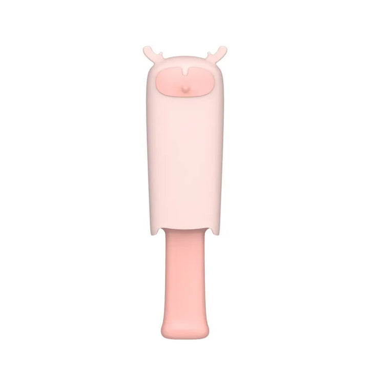 Practical pet hair remover with a charming animal, a must-have for any pet owner's home