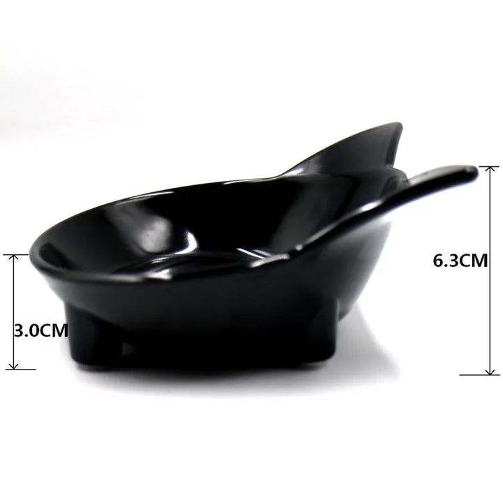 Adorable pet care feeding bowl featuring a unique cat ear design for pets