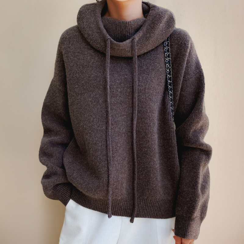 Comfortable women's turtleneck sweater, elegant long sleeve top. Classic, versatile everyday style for modern women.