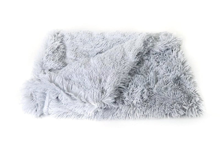 Anxiety relief dog blanket, ultra-soft vegan fur, perfect calming pet bed accessory