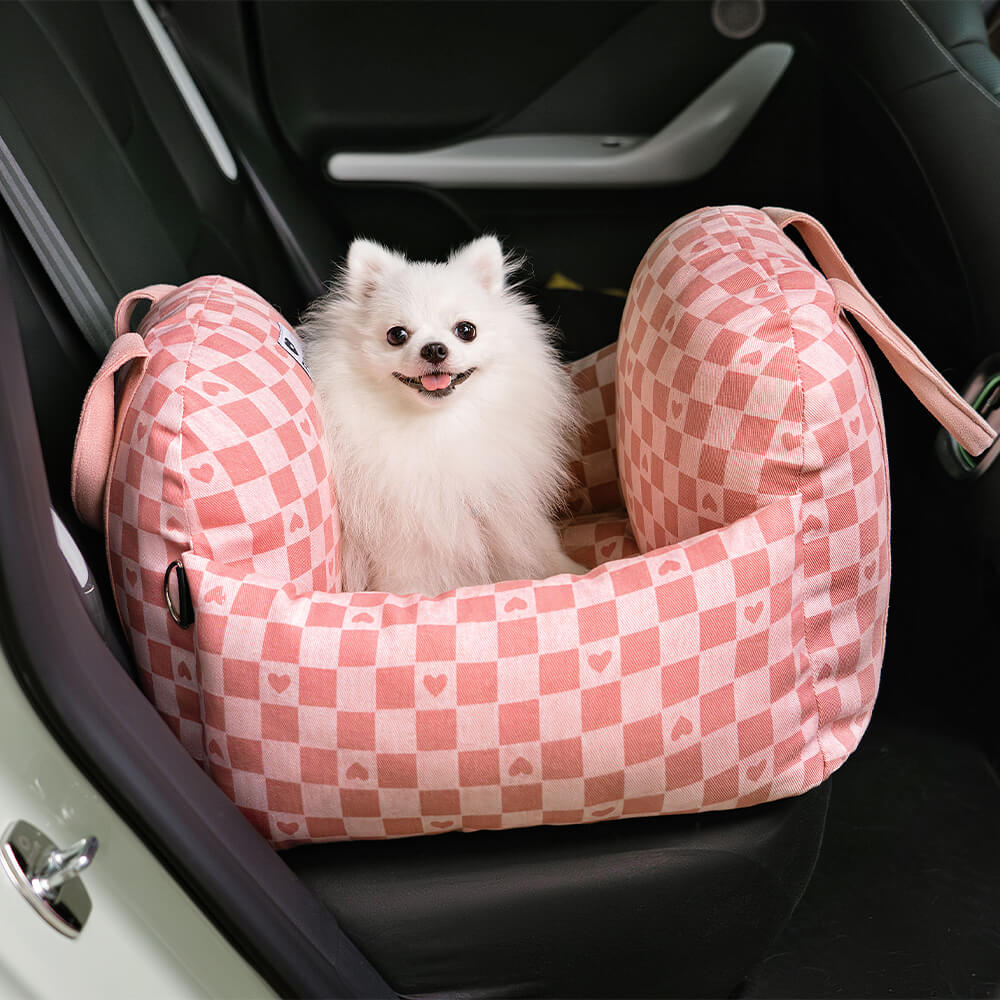 Travel safety pet booster seat, protects car upholstery from pet scratches.