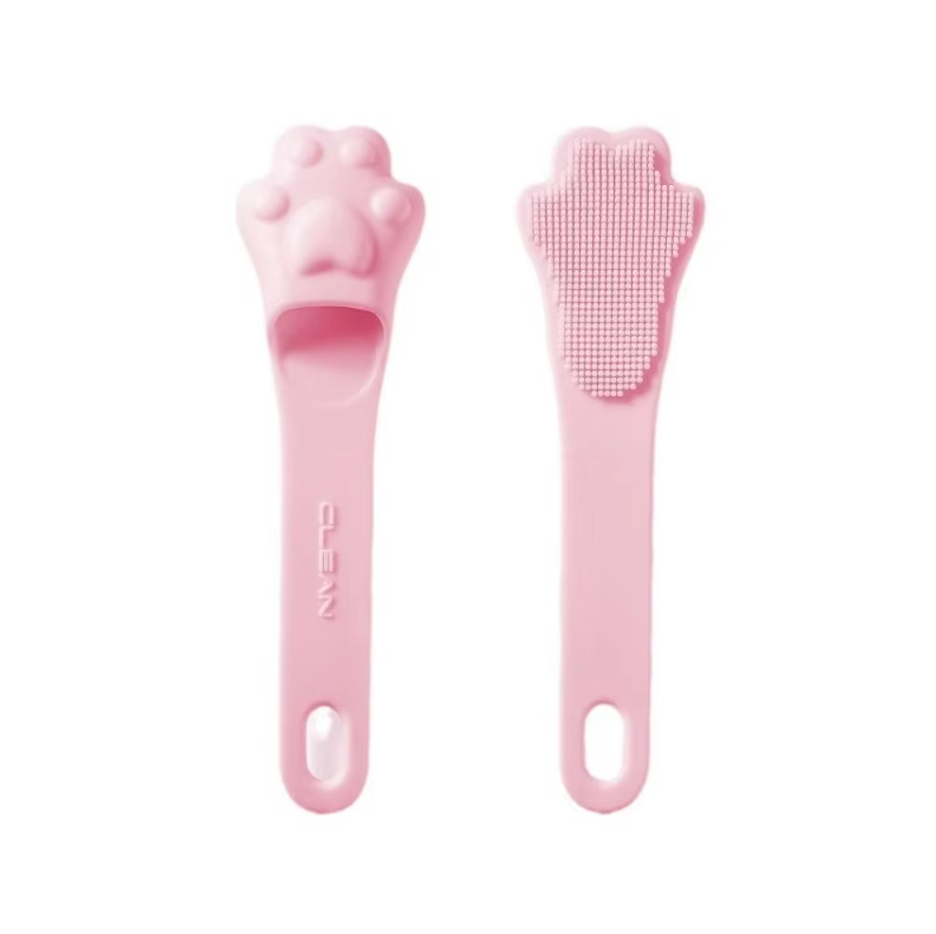 Dog care tool: paw-shaped tongue scraper for effective removal of bad breath