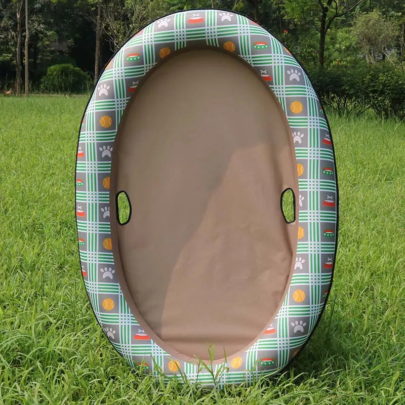 Outdoor portable inflatable dog bath with a drainage plug, simple for pet hygiene