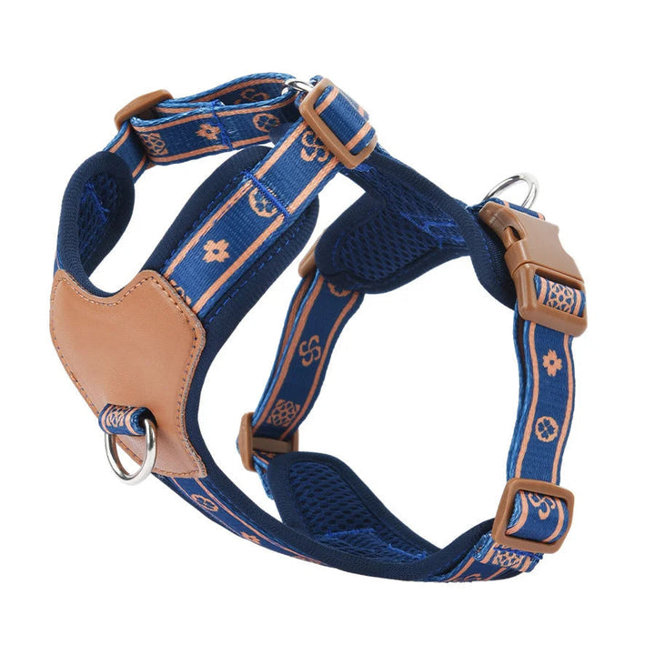 Reflective dog harness in red, adjustable for a perfect fit, featuring breathable mesh for ventilation.