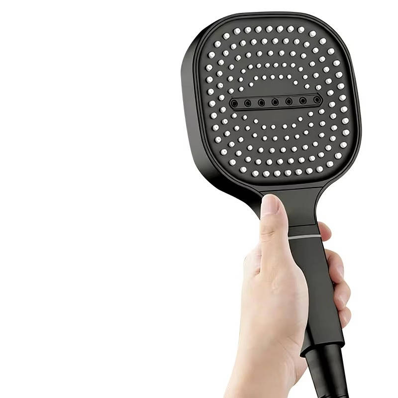 Filtered shower head removing water impurities, ensuring cleaner, softer water for healthier skin & hair. Bathroom essential.