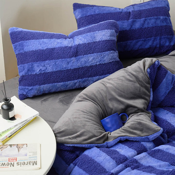 Luxurious dual-sided striped sheet set, velvet on one side, sherpa on the other