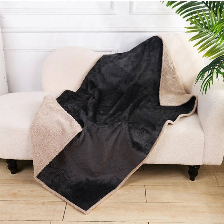 Washable pet blanket, reversible design, waterproof for dog bed, cozy sherpa fleece for furniture protection
