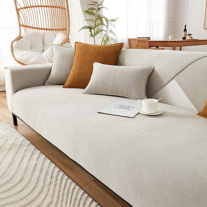 Close-up of the anti-scratch fibers on the durable linen handwoven couch cover