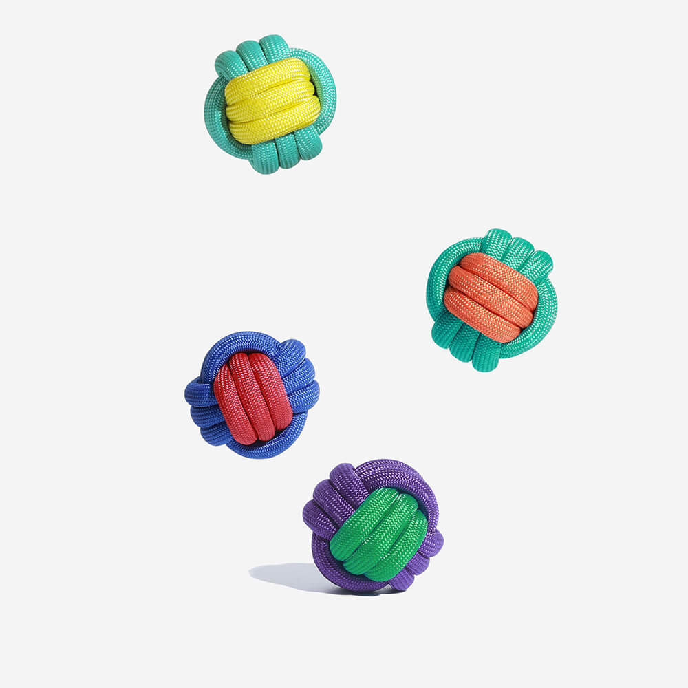 Durable rope dog knots ball throwing toy for interactive playtime, teeth cleaning