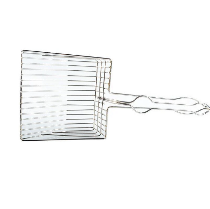 Efficient cat litter sifter made from rust-resistant stainless steel for pet hygiene