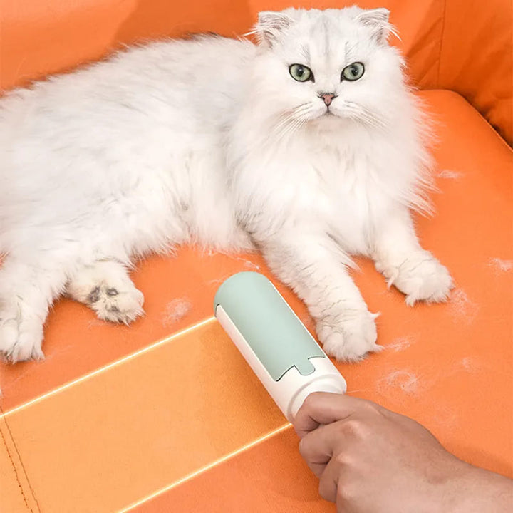 Eco-friendly pet hair remover roller for furniture and clothes, effectively picking up cat and dog hair.