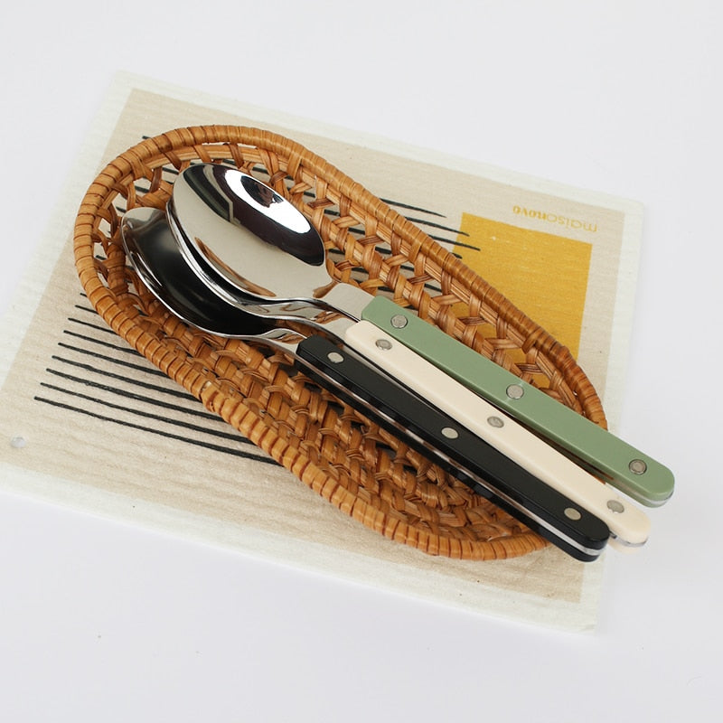 Durable 24-piece engraved stainless steel flatware set. Beautiful dining cutlery for daily use or special occasions.