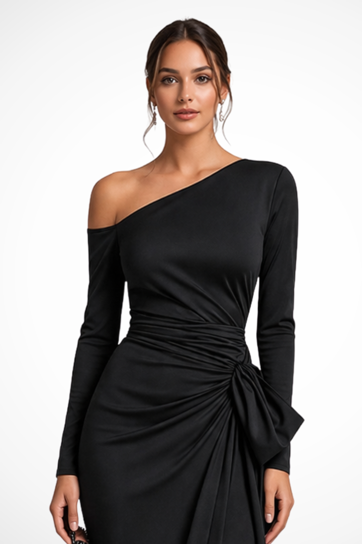 Chic women's bodycon one-shoulder maxi dress, single long sleeve & alluring high slit for special occasions.