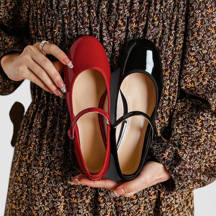 Versatile women's patent Mary Jane block heel shoes, ideal for classic style or workwear.