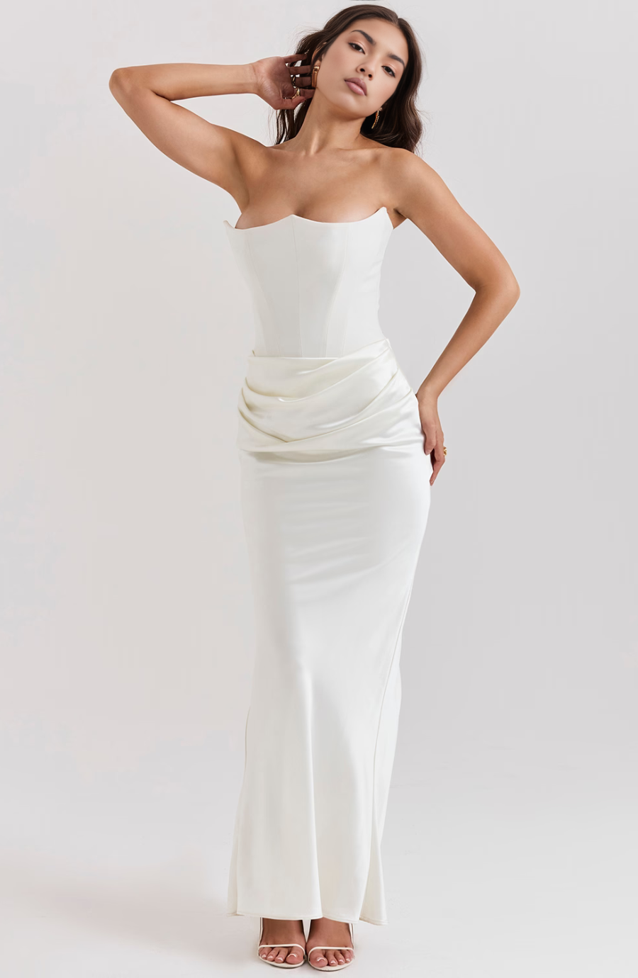 Formal black strapless dress for women, a long corset maxi style for evening events.