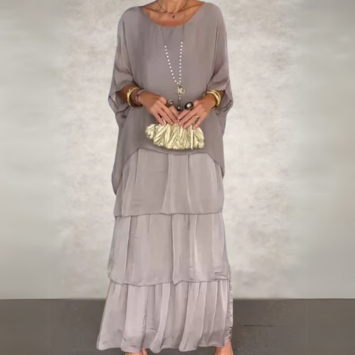 Comfortable long flowing maxi dress for women, ideal for versatile party looks.