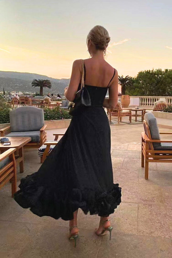Beautiful women's scoop-neck maxi wedding guest dress. Elegant, flowy, and chic for formal evening parties.