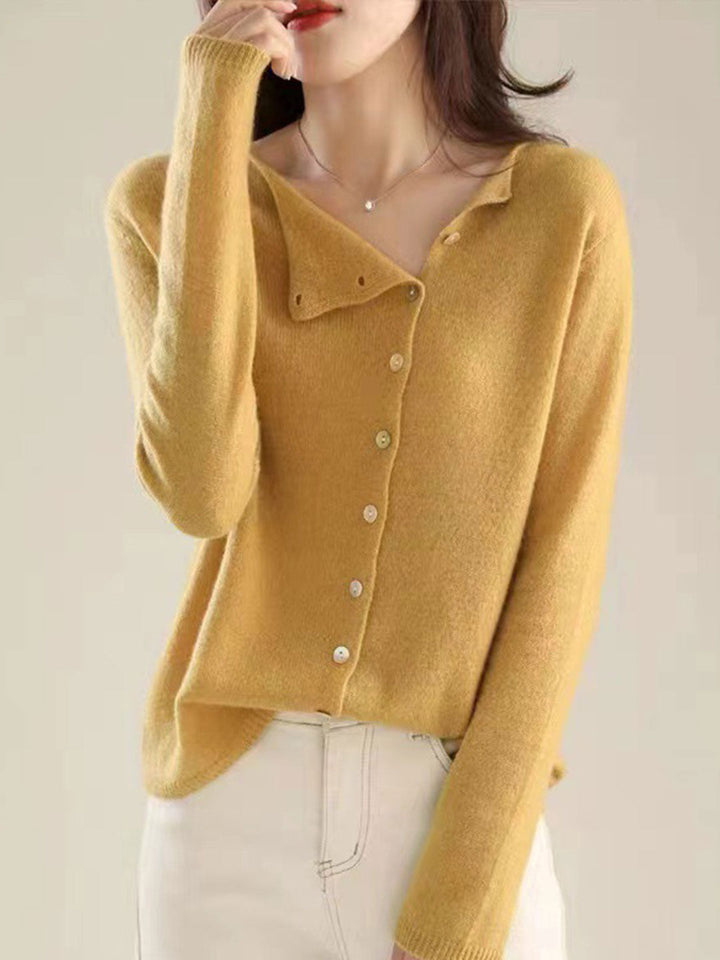 Elegant open-front women's cardigan. Cozy, versatile layering piece for fall and winter fashion.
