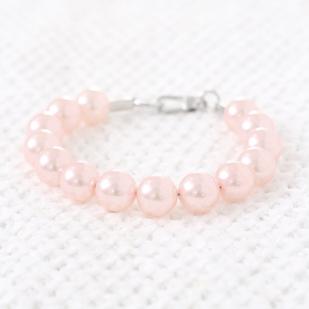 Close-up of a sparkling pearl pet collar, designed for comfort and durability on small-to-medium dogs