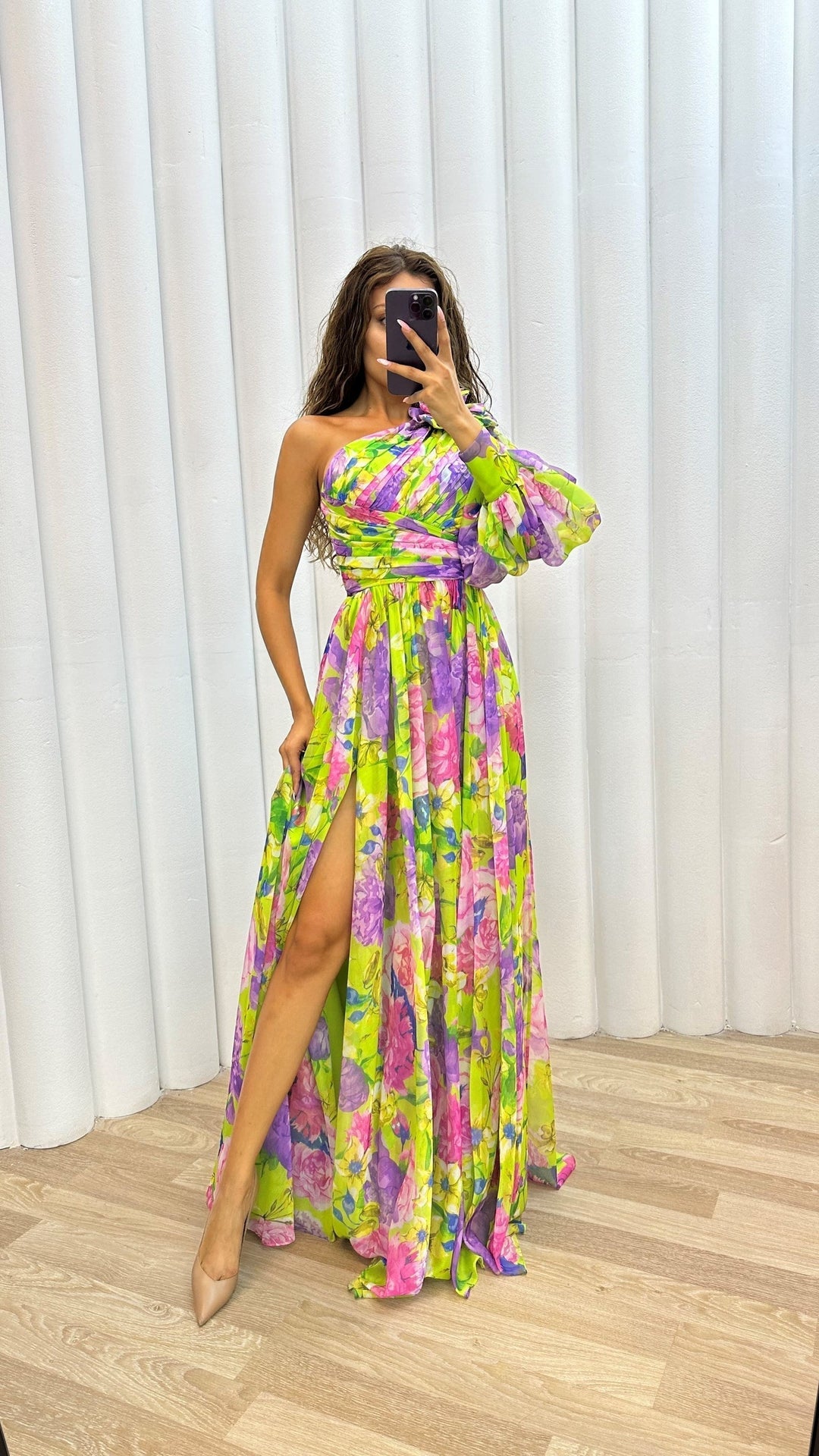 Beautiful women's purple maxi dress with flowy design. Elegant long sleeve for formal events, wedding guest, or evening wear.