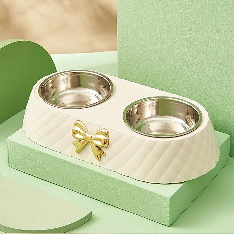 Durable pet water and food bowls made from high-quality stainless steel, perfect for pet accessories.