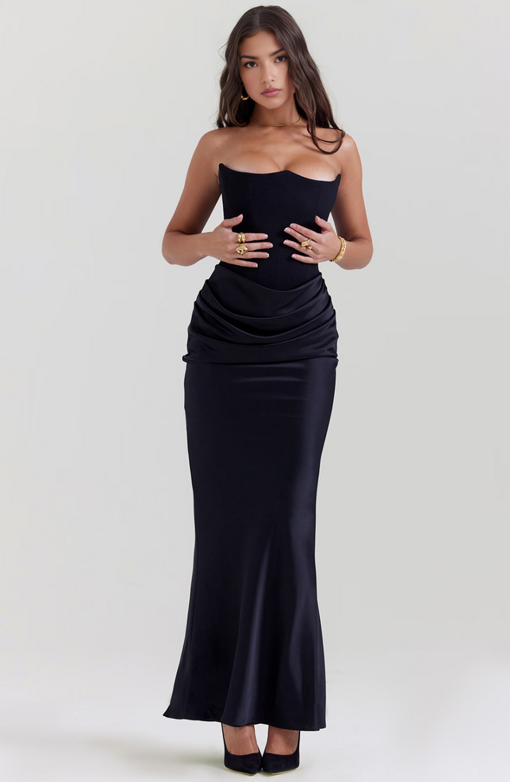 Elegant strapless gown for women, a perfect choice for prom night & special events.