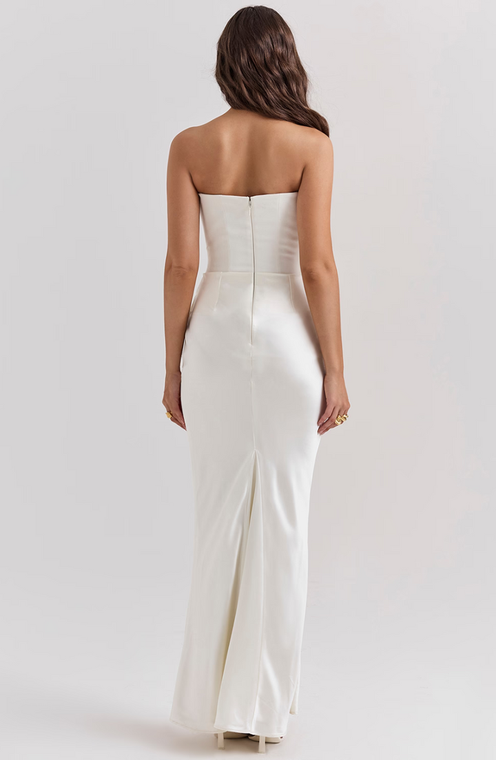 Exquisite strapless evening dress, a perfect formal gown for women's special events.