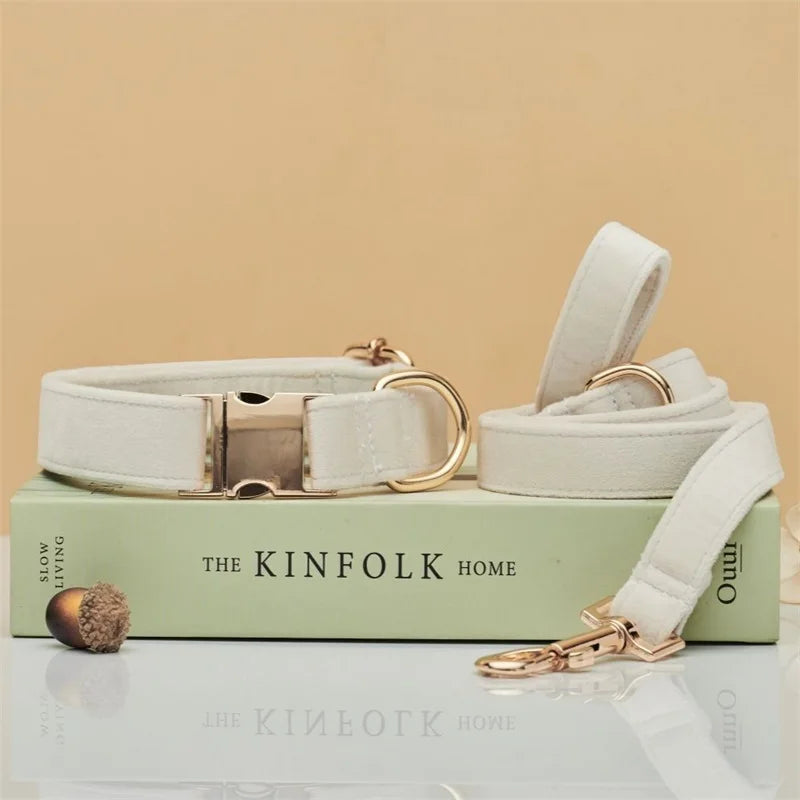 Velvet dog and cat collar and leash set, an elegant and comfortable accessory for pet owners.