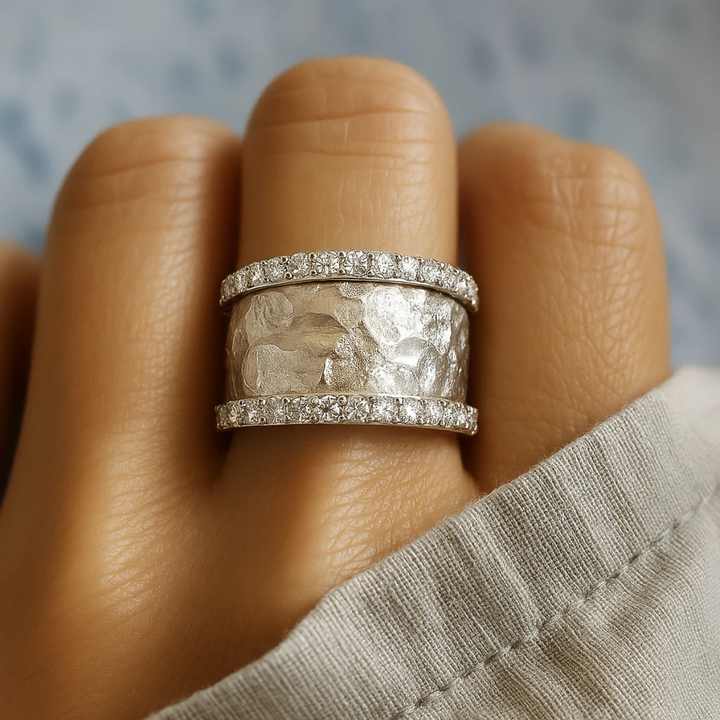 Elegant women's antique silver ring with sparkling zirconia stones, perfect for any occasion. Timeless & versatile jewelry.