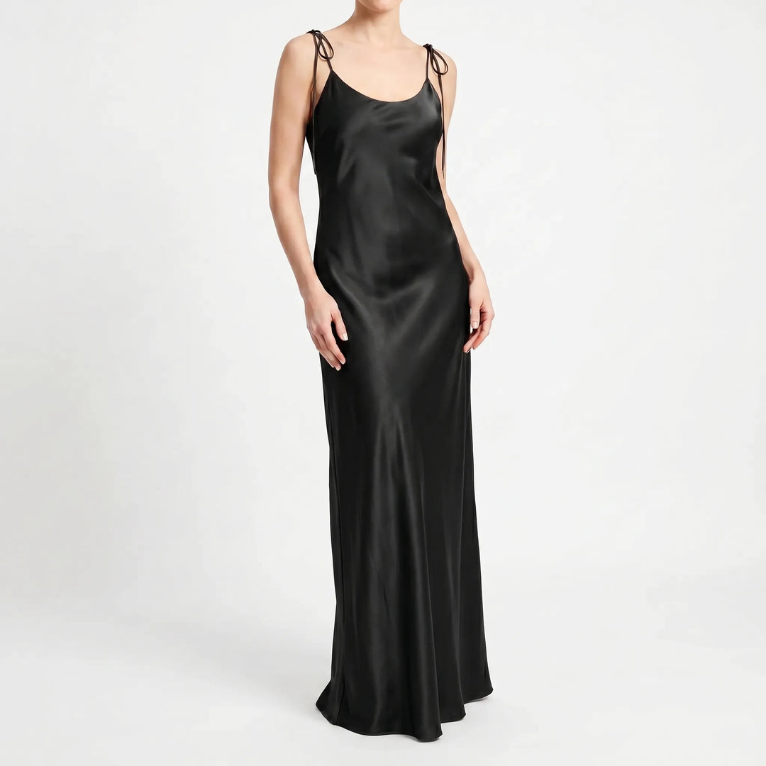 Chic women's backless sleeveless V-neck floor-length slip dress for elegant formal parties & summer evenings.