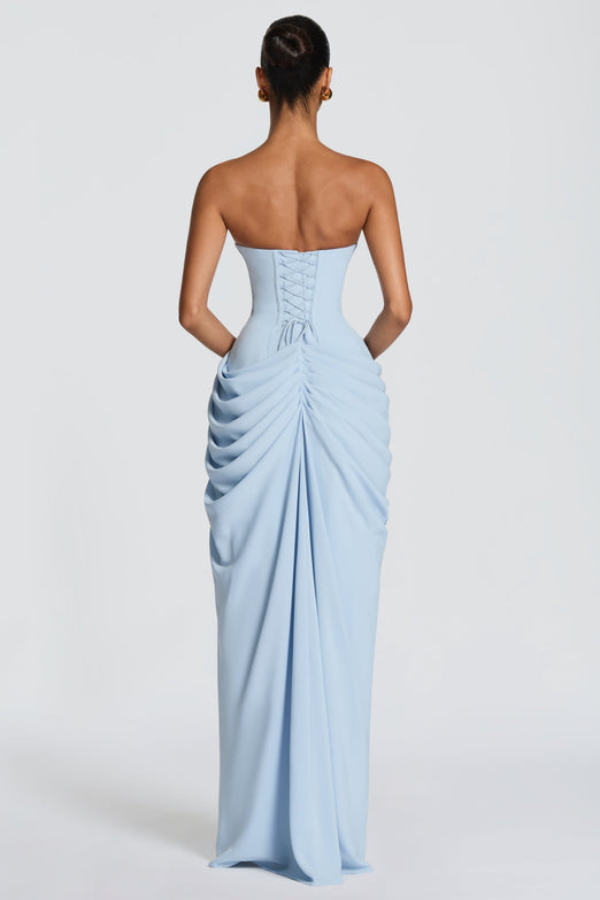 Luxurious flowy maxi dress, perfect as a formal evening gown for women.
