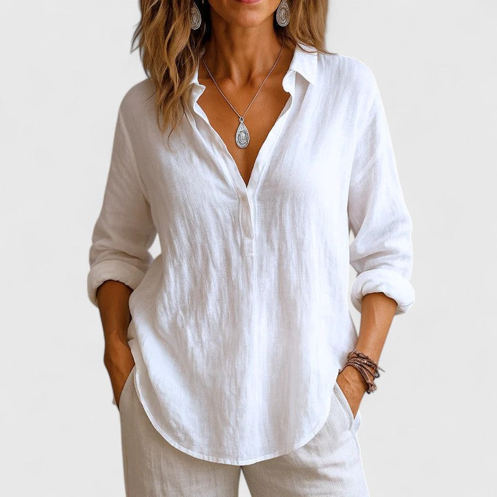 Versatile women's everyday top, a stylish and comfortable blouse for casual and semi-formal wear.
