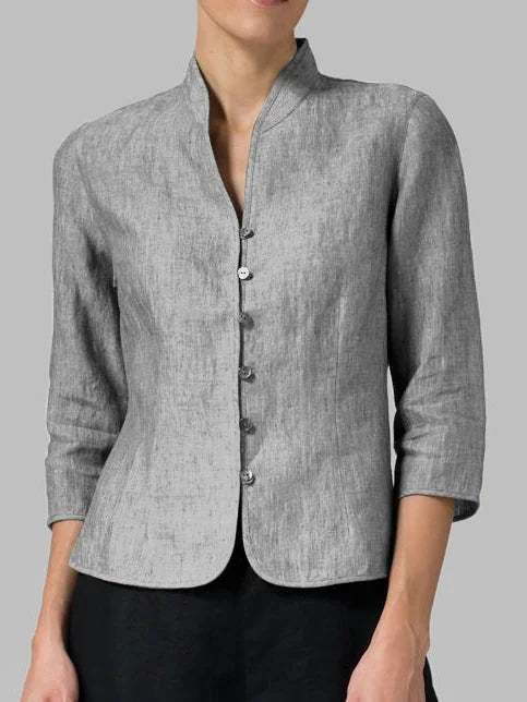 Casual chic women's blouse, button-front and 3/4 sleeves. Ideal for office or everyday elegance.