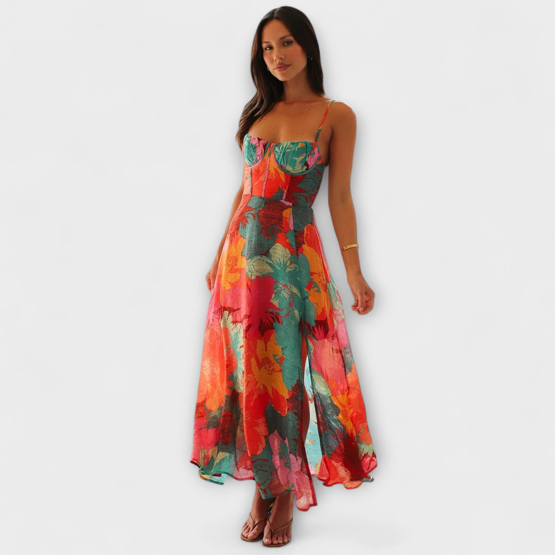 Chic women's evening dress with beautiful floral print & elegant midi design. Perfect for special occasions & events.