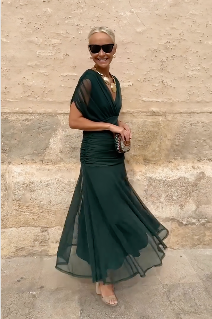 Versatile women's elegant V-neck flowing maxi dress, perfect for parties, events & evening wear.