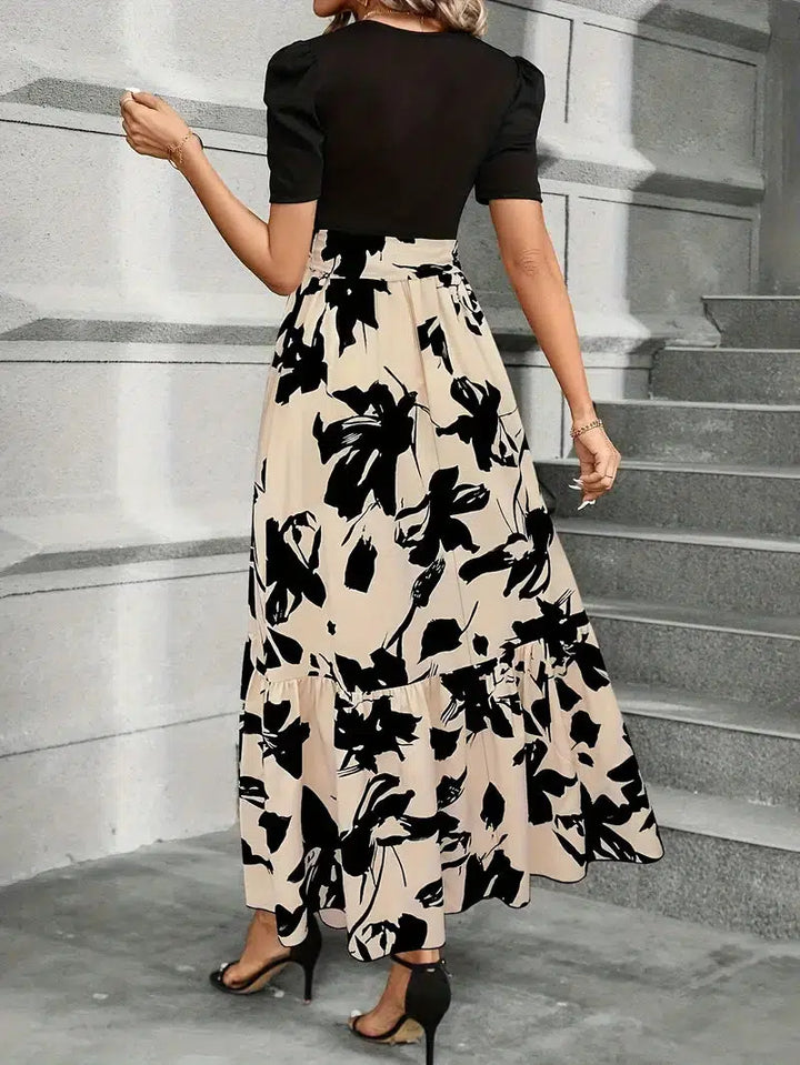 Chic women's long maxi dress for a comfortable & relaxed fit, ideal for casual or elegant occasions.