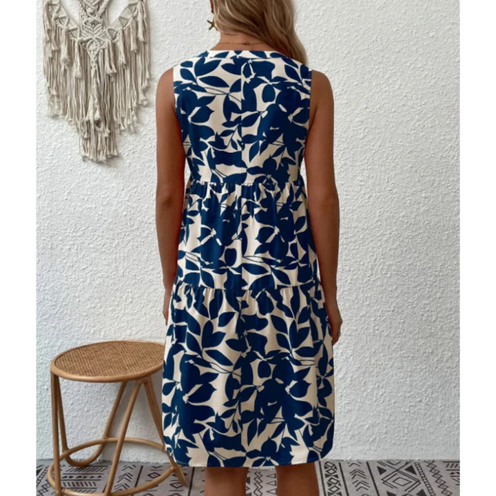 Stylish women's midi dress in a comfortable fit, offering elegant versatility for spring and summer evening wear.