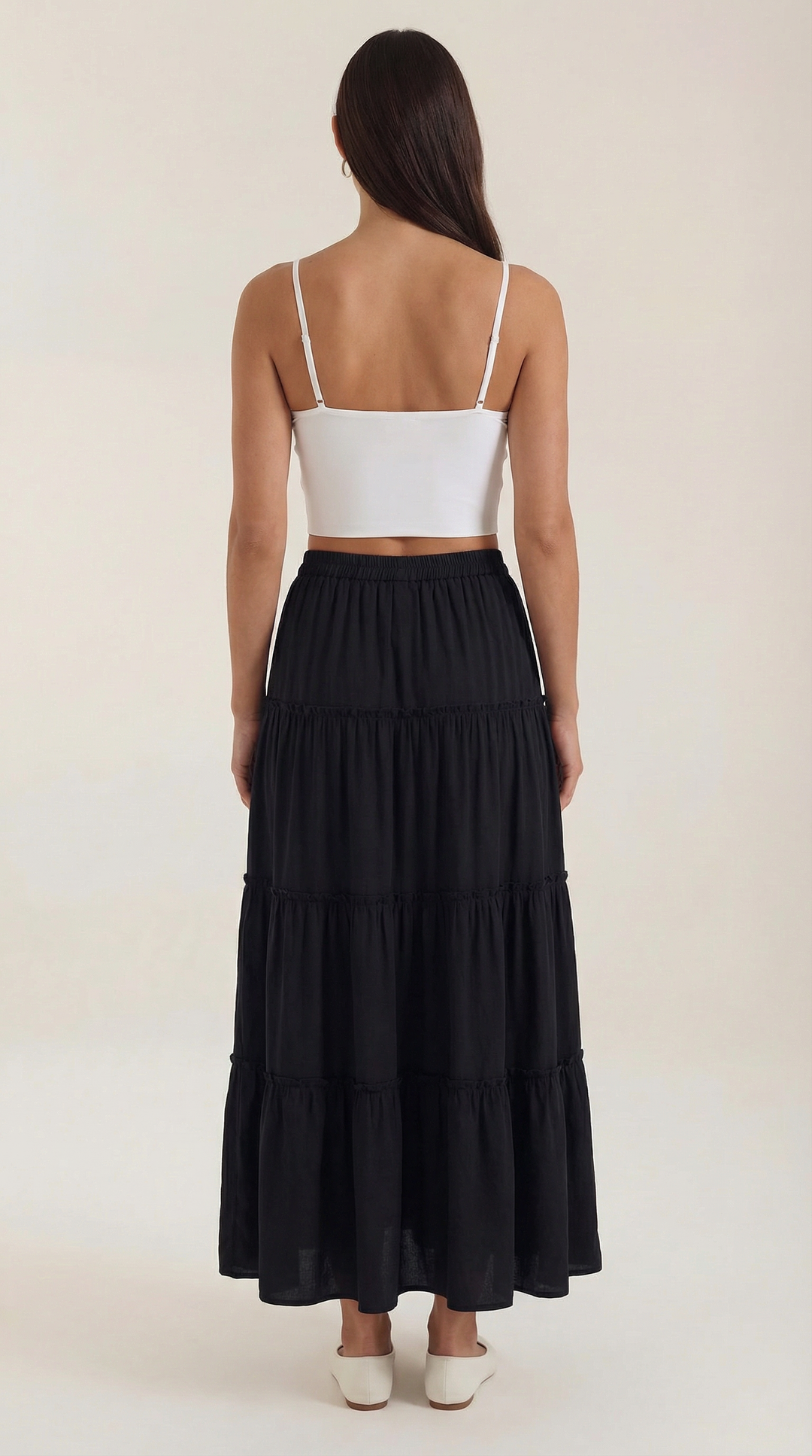 Stylish women's Guinevere cropped tank top, elegant tailored fit, heart neckline, versatile summer fashion.