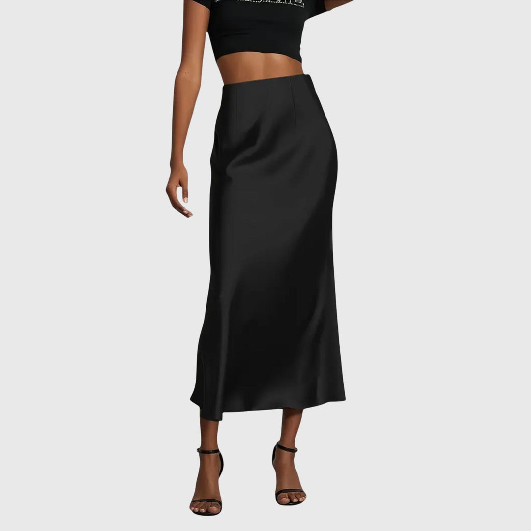 Flowy women's elegant high waist bias cut maxi skirt, offering a sophisticated and comfortable versatile style.