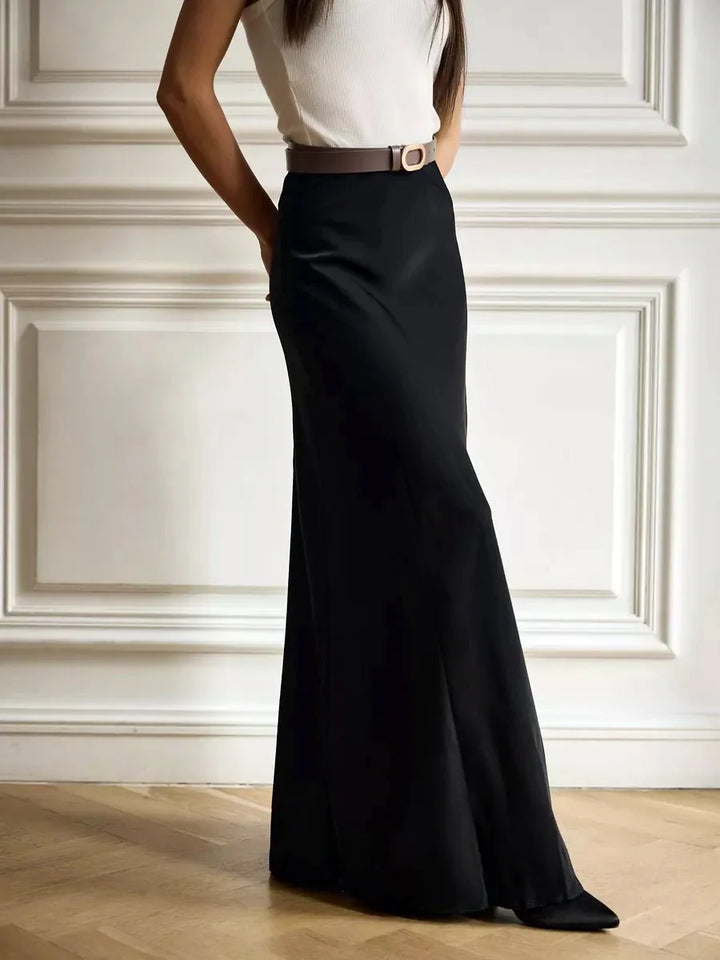 Sophisticated women's gala skirt, featuring a high-waist and elegant fishtail cut.