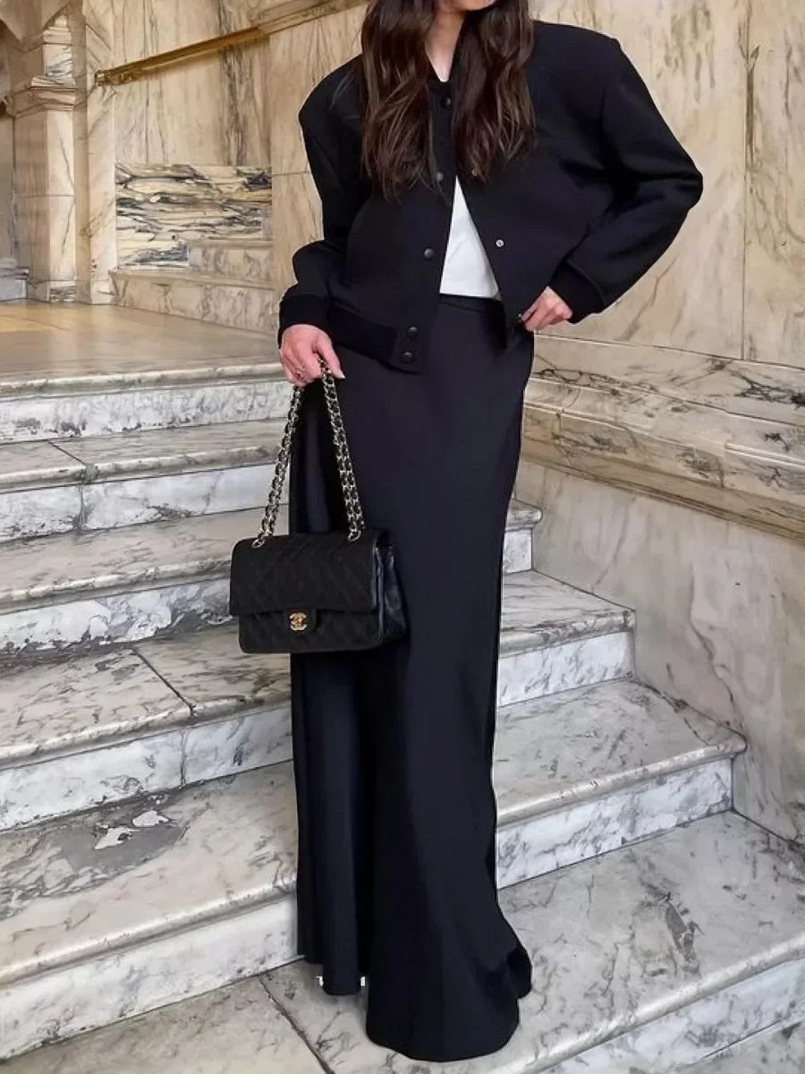 Polished high-waist maxi skirt, women's fishtail for formal galas, chic and refined.