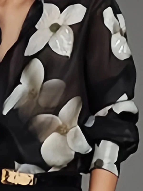 Stylish women's long-sleeve top. This chic blouse offers comfort and elegance for any occasion, including plus size.