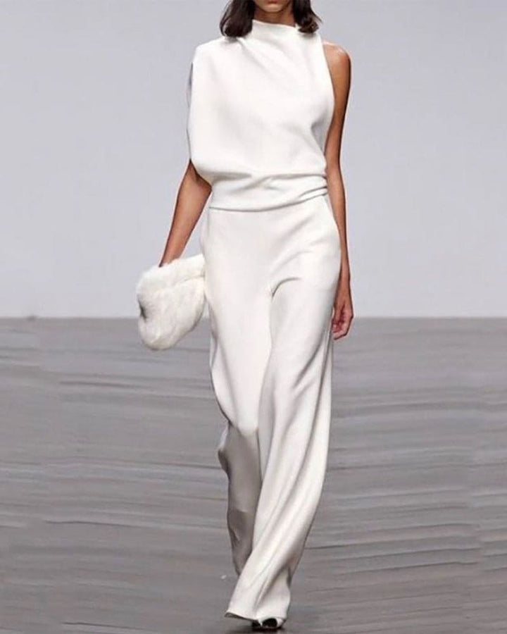 Elegant women's one-shoulder high-neck wide-leg evening jumpsuit. Perfect for formal wear.