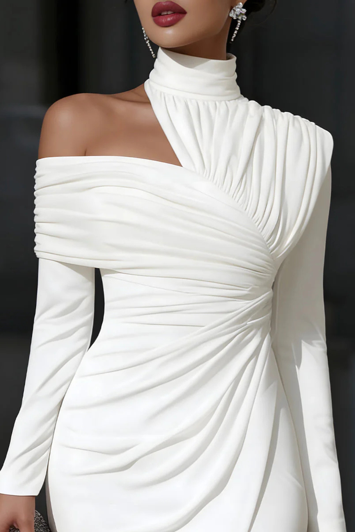 Stylish women's one-shoulder midi dress, featuring elegant ruching and a high side slit.