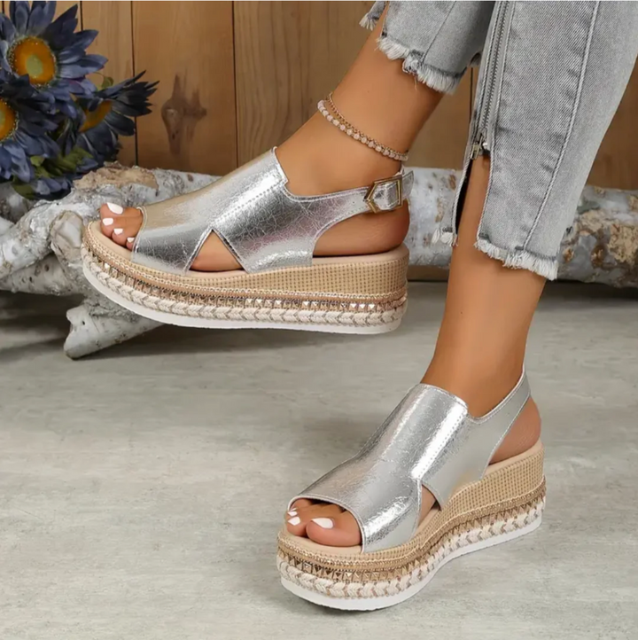 Women's orthopedic heeled sandals, elegant design with arch support & adjustable strap for comfort.
