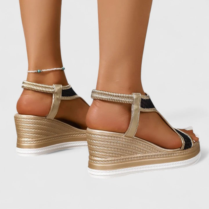 Comfortable women's sandals with orthopedic benefits, ideal for posture correction and everyday elegance.