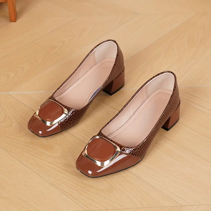 Women's slip-on orthopedic loafers, stylish and comfortable, with essential arch support.