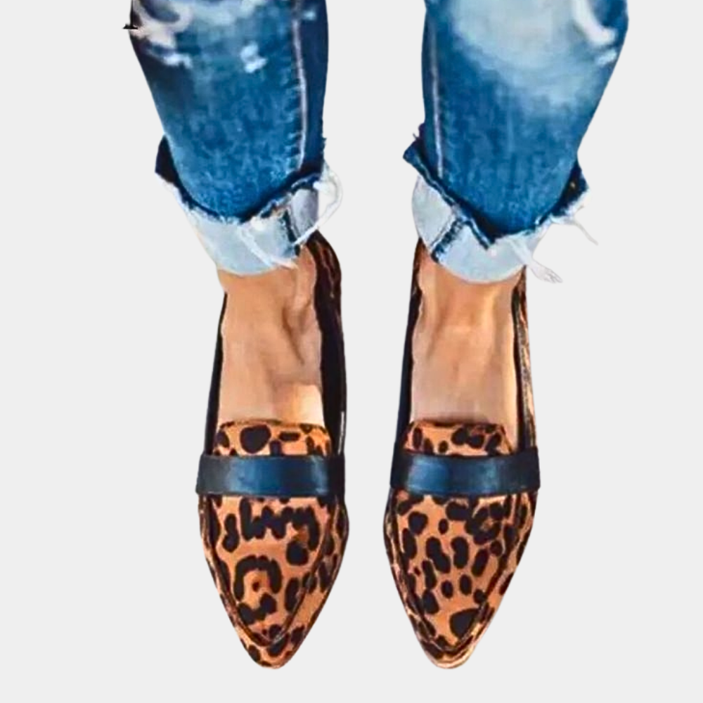 Women's casual pointed-toe loafers, comfortable slip-on flats for everyday style.