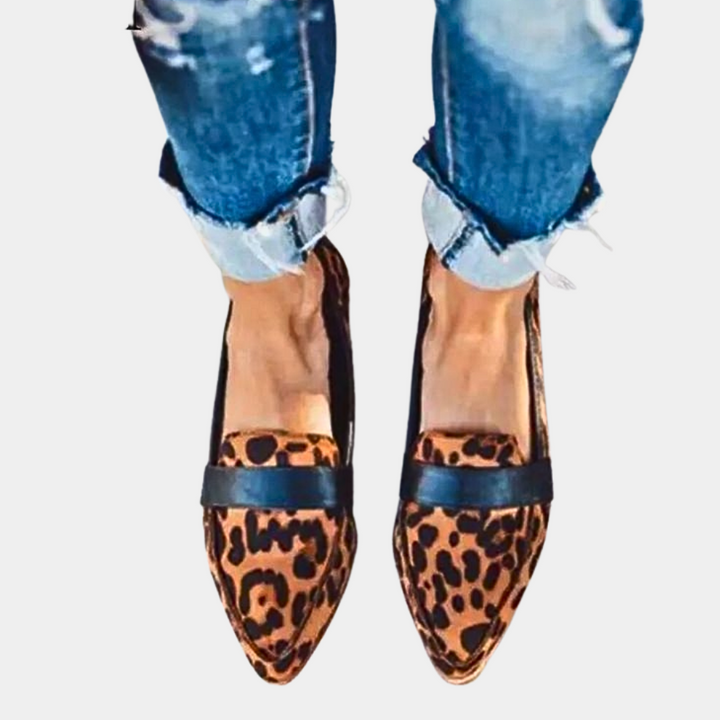 Women's casual pointed-toe loafers, comfortable slip-on flats for everyday style.